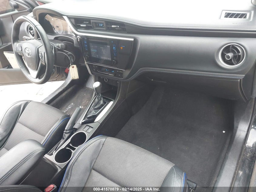 2018 TOYOTA COROLLA VIN: 5YFBURHE0JP820443