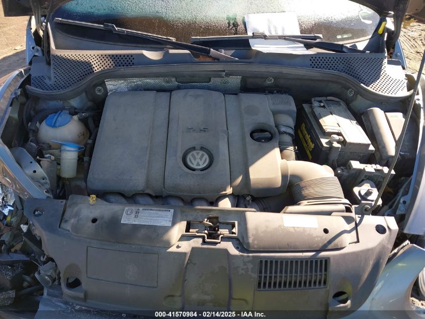 2014 Volkswagen Beetle 2.5L Entry VIN: 3VWFP7AT0EM624776 Lot: 41570984