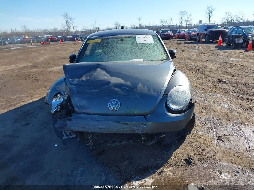 2014 Volkswagen Beetle 2.5L Entry VIN: 3VWFP7AT0EM624776 Lot: 41570984