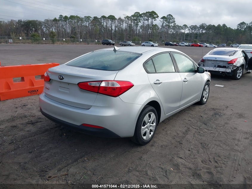 2016 KIA FORTE VIN: KNAFK4A61G5552177