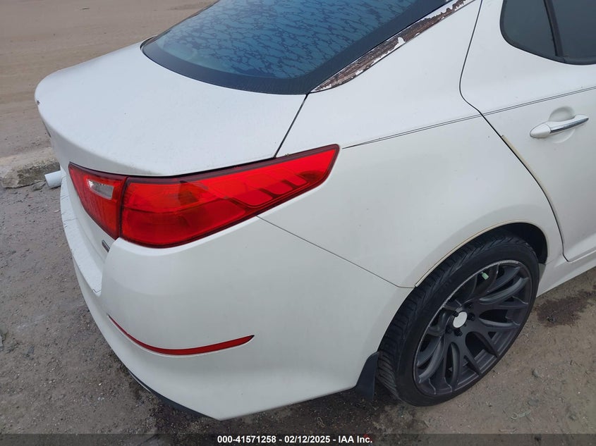 2015 KIA OPTIMA VIN: KNAGM4A79F5636656