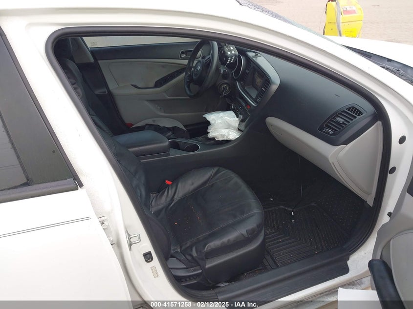 2015 KIA OPTIMA VIN: KNAGM4A79F5636656