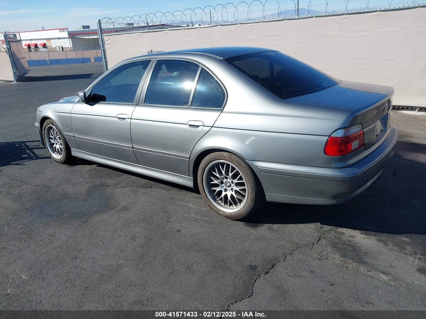 WBADT63422CH93913 2002 BMW 5ER photo no. 3