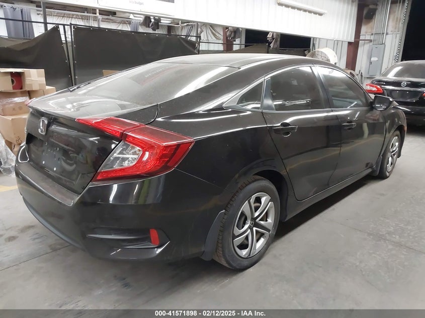 2018 HONDA CIVIC VIN: 19XFC2F58JE020361