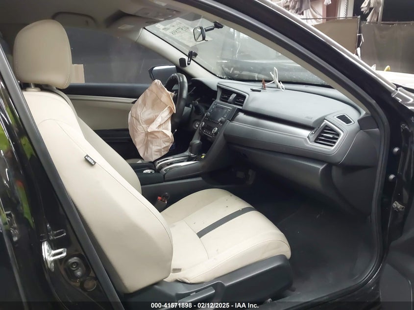 2018 HONDA CIVIC VIN: 19XFC2F58JE020361