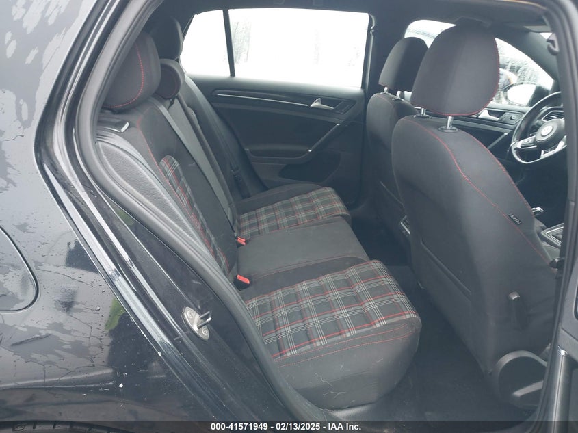 2015 VOLKSWAGEN GOLF GTI 2.0T S 4-DOOR - 3VW5T7AU4FM081854