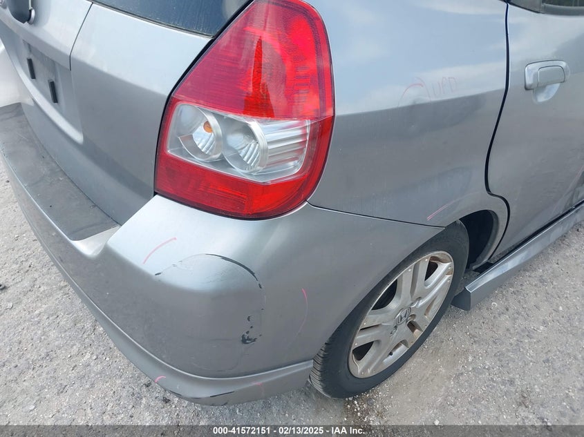 2007 HONDA FIT VIN: JHMGD38627S013312