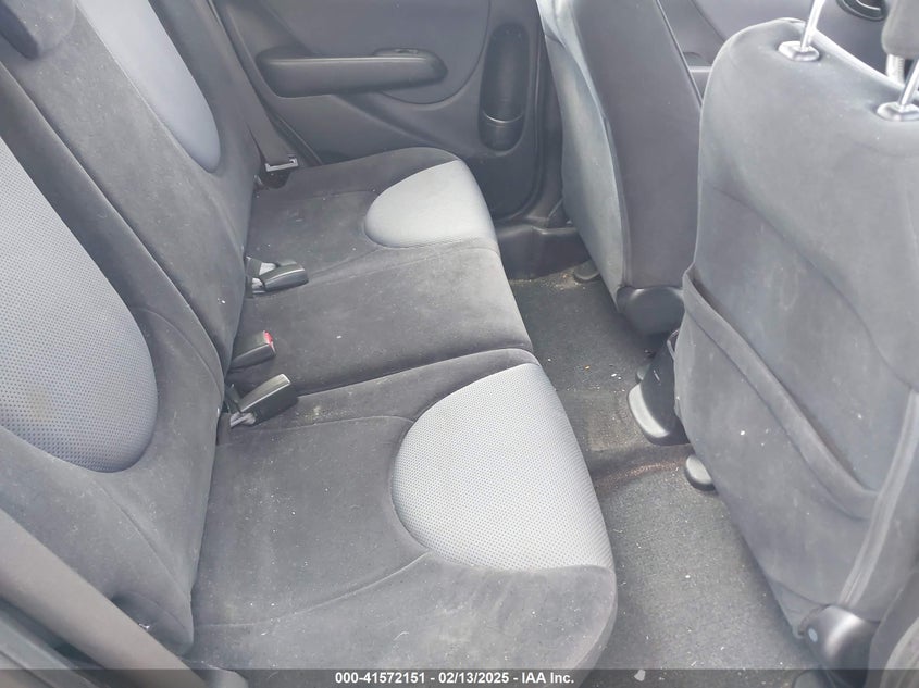 2007 HONDA FIT VIN: JHMGD38627S013312