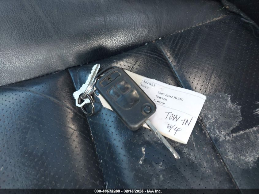 2005 Mercedes-Benz Ml 350 4Matic VIN: 4JGAB57E95A560173 Lot: 41572288