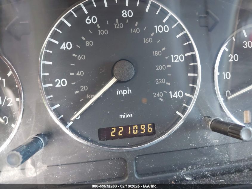 2005 Mercedes-Benz Ml 350 4Matic VIN: 4JGAB57E95A560173 Lot: 41572288