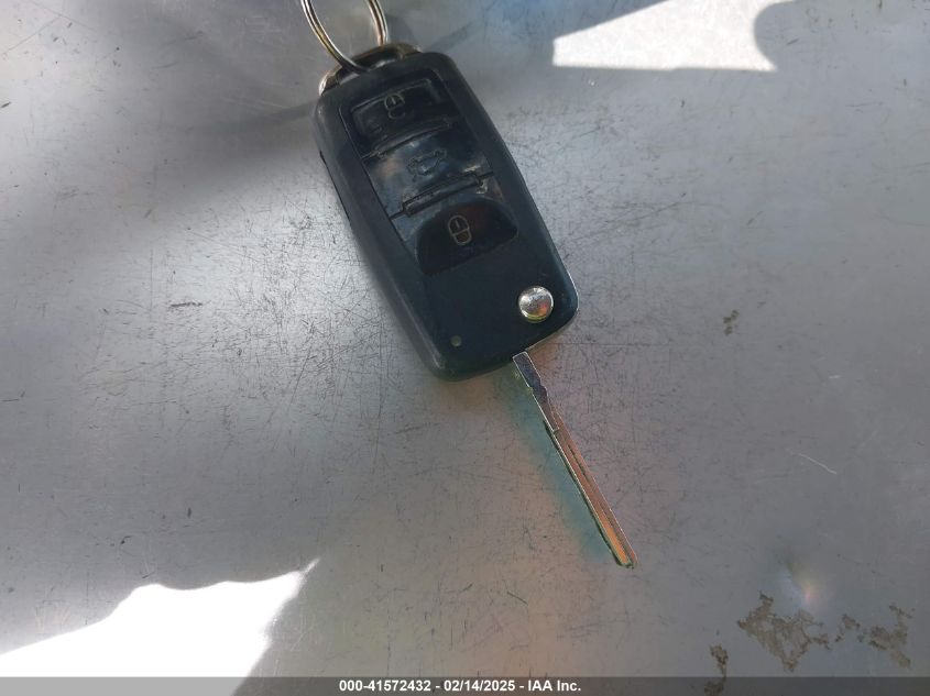 2005 Volkswagen Touareg V6 VIN: WVGZG77L15D018899 Lot: 41572432