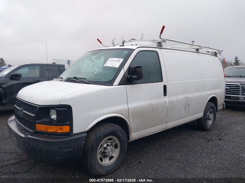 2015 Chevrolet Express, Left Side, IAAI, VIN 1GCWGFCF9F1164617 — photo 2