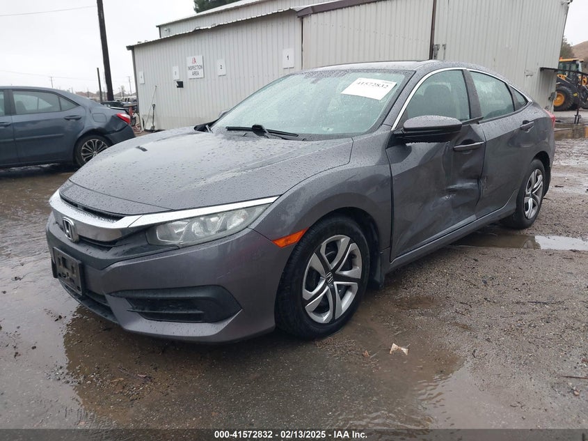 VIN 2HGFC2F57JH585447 2018 HONDA CIVIC LX