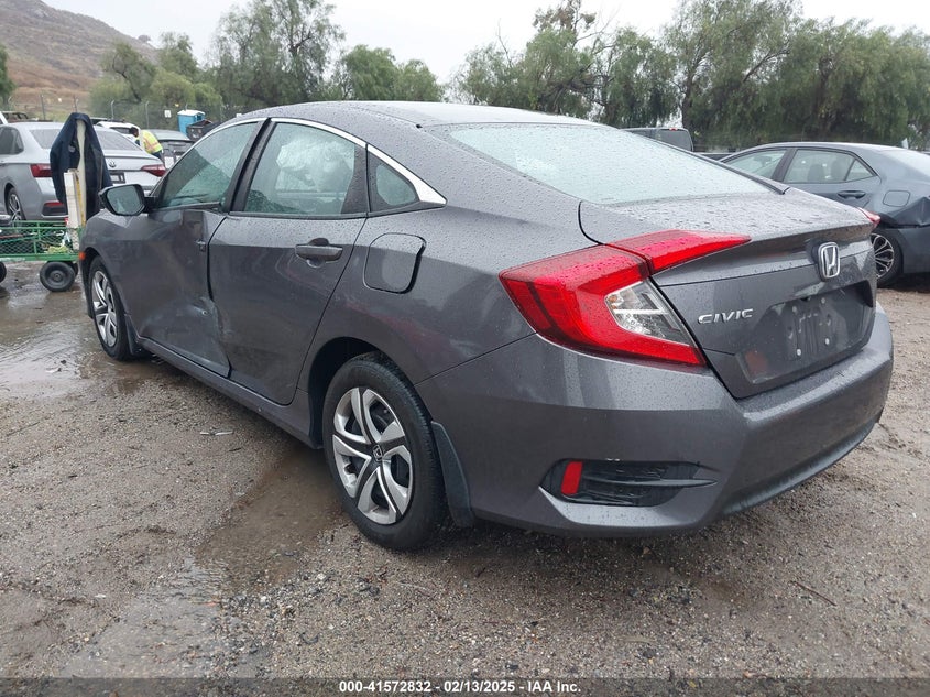 VIN 2HGFC2F57JH585447 2018 HONDA CIVIC LX