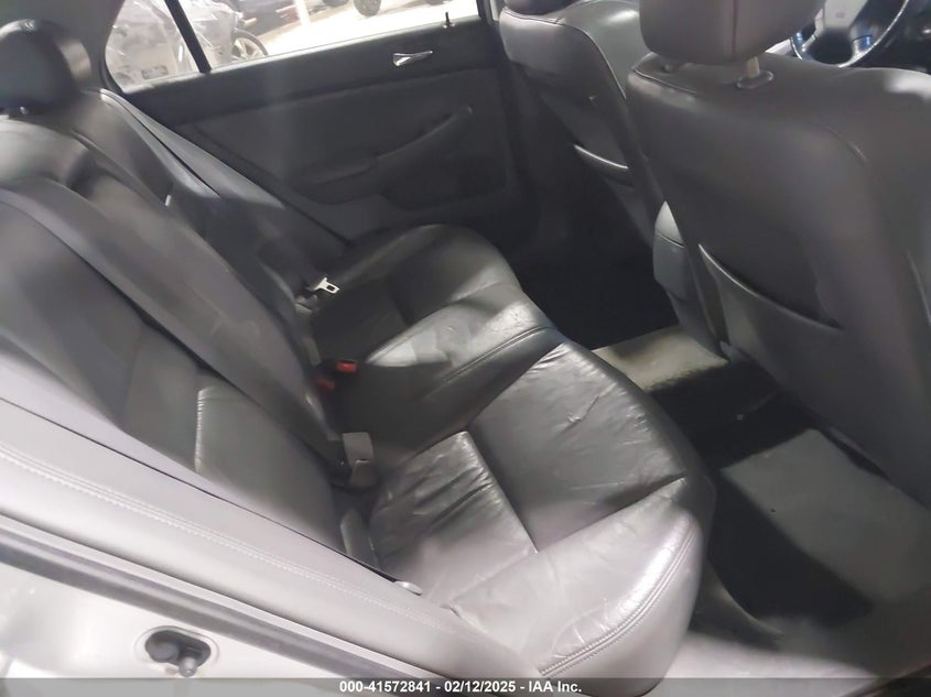 2007 HONDA ACCORD VIN: 1HGCM56717A105896