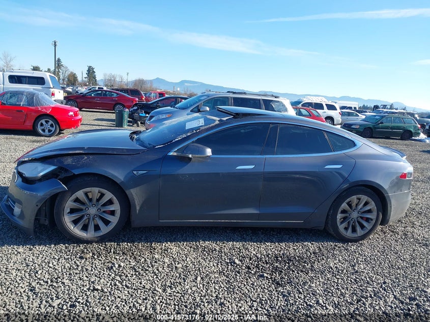 2014 TESLA MODEL S VIN: 5YJSA1H23EFP64452