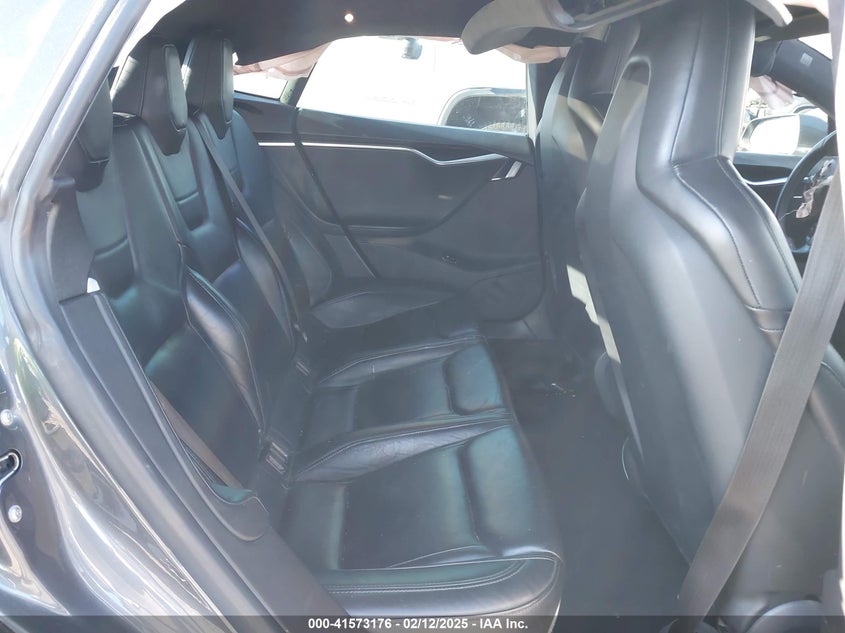2014 TESLA MODEL S VIN: 5YJSA1H23EFP64452