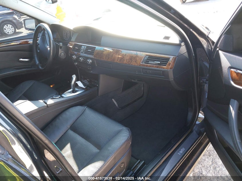 2008 BMW 528XI VIN: WBANV13528CZ53661