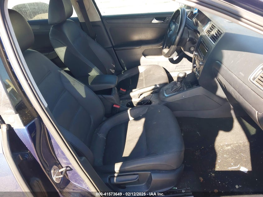 2011 VOLKSWAGEN JETTA VIN: 3VWDX7AJ3BM321590