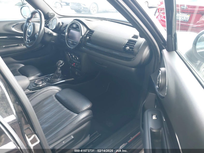 2016 MINI CLUBMAN VIN: WMWLN9C5XG2B31123