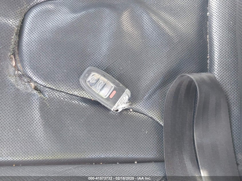 2010 AUDI A5 VIN: WAUVFAFH1AN008035