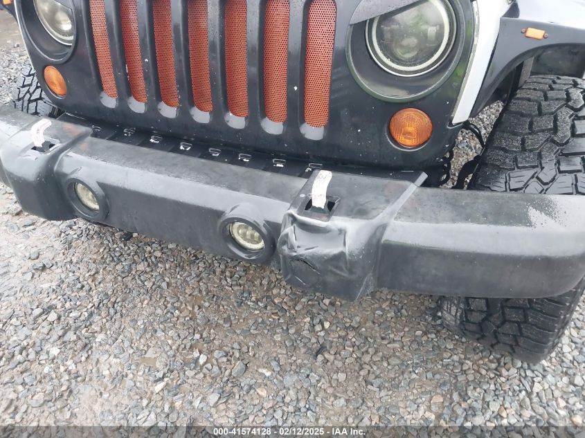 2007 Jeep Wrangler Unlimited X VIN: 1J4GA39197L123209 Lot: 41574128