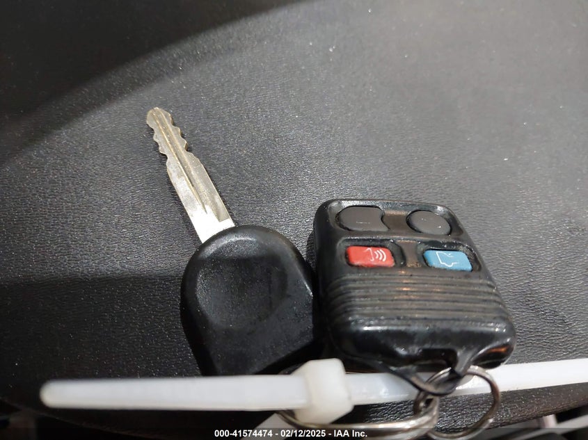 2008 FORD FOCUS VIN: 1FAHP35N58W254659