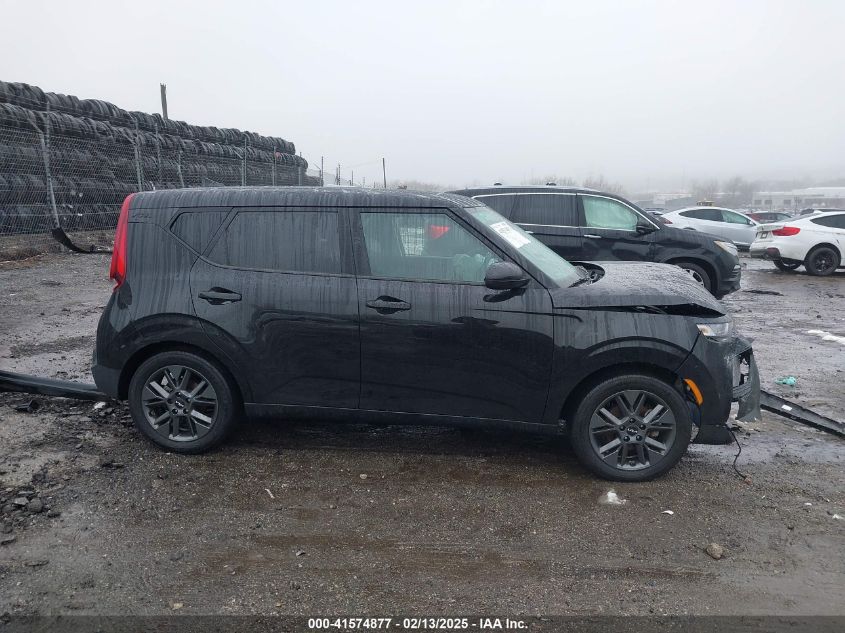 2022 Kia Soul Ex VIN: KNDJ33AU1N7803820 Lot: 41574877