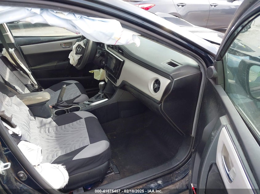 2018 TOYOTA COROLLA LE - 2T1BURHEXJC091738