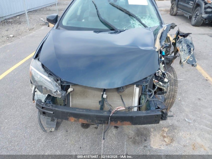 2018 TOYOTA COROLLA LE - 2T1BURHEXJC091738