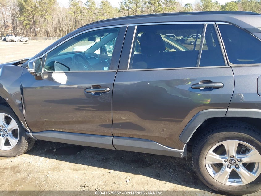 2019 TOYOTA RAV4 XLE - 2T3W1RFV0KW015434