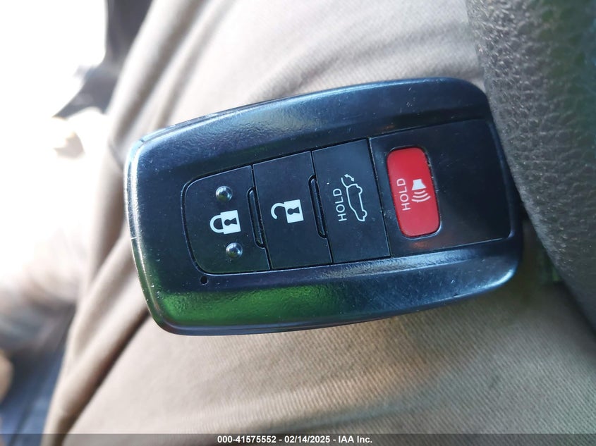 2019 TOYOTA RAV4 XLE - 2T3W1RFV0KW015434