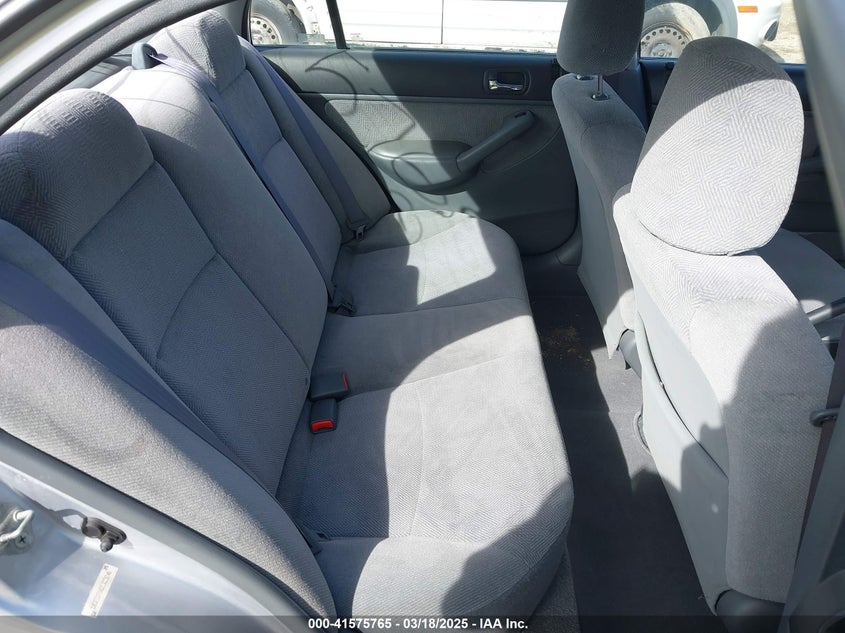 1HGES15562L023246 2002 HONDA CIVIC photo no. 8