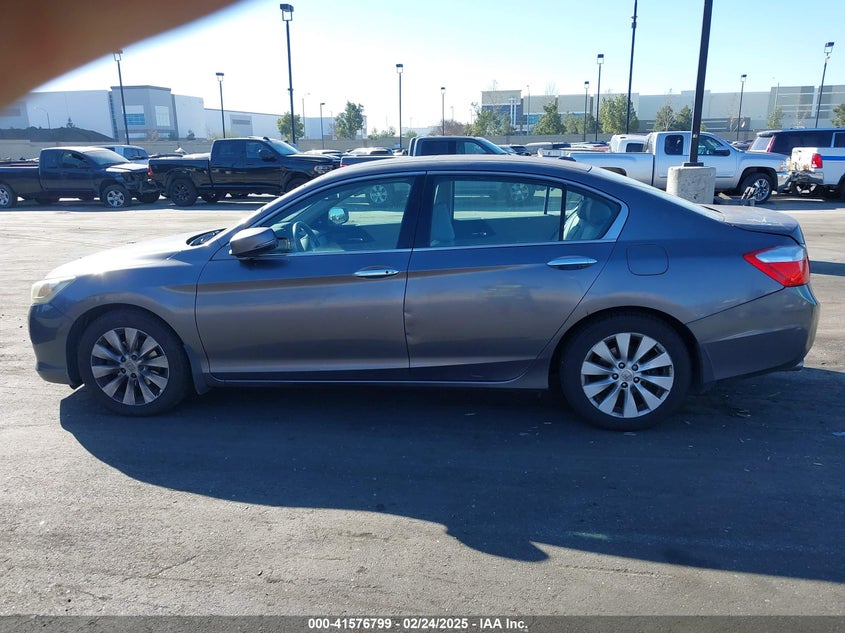 2013 HONDA ACCORD VIN: 1HGCR3F88DA014795