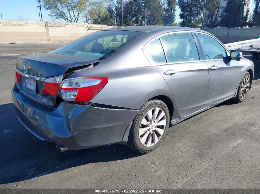2013 HONDA ACCORD VIN: 1HGCR3F88DA014795