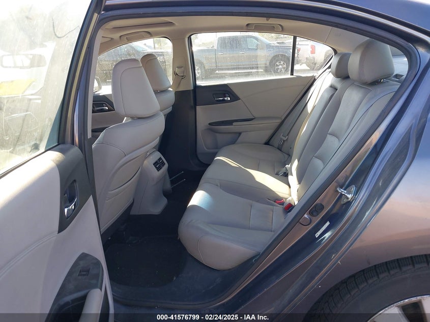2013 HONDA ACCORD VIN: 1HGCR3F88DA014795