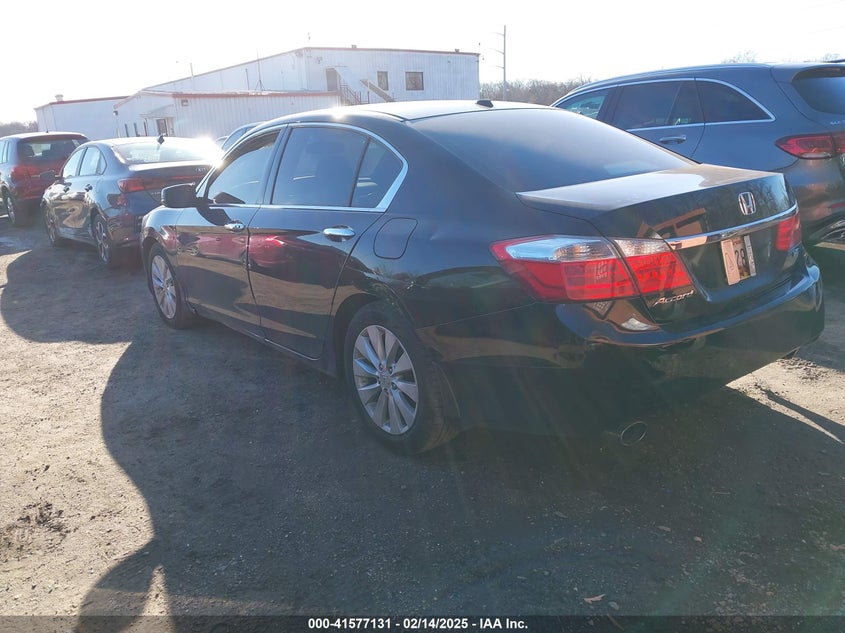 2013 HONDA ACCORD VIN: 1HGCR3F86DA041705