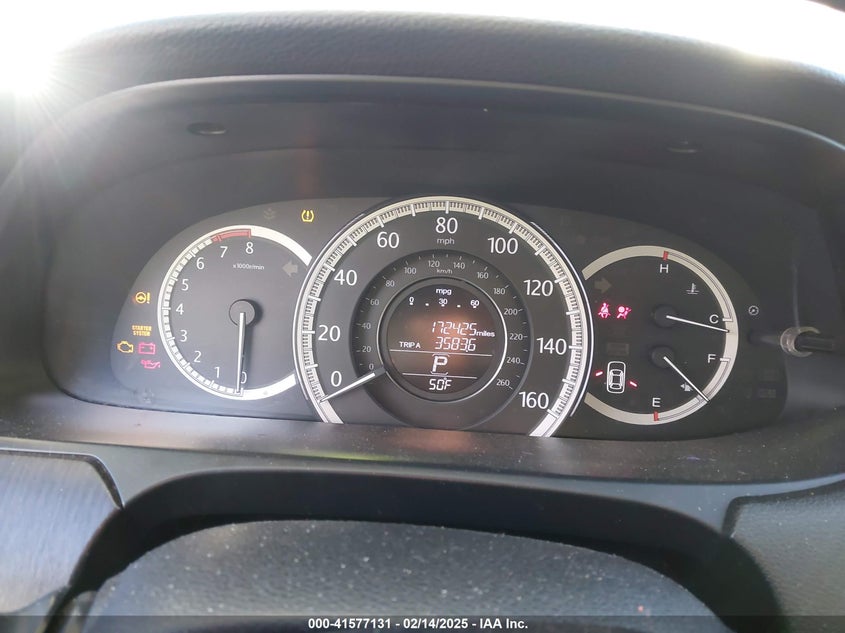 2013 HONDA ACCORD VIN: 1HGCR3F86DA041705