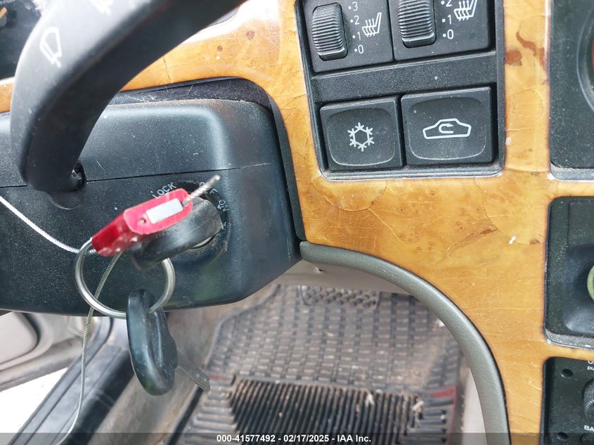 1992 Saab 9000 S VIN: YS3CK58B3N1001759 Lot: 41577492