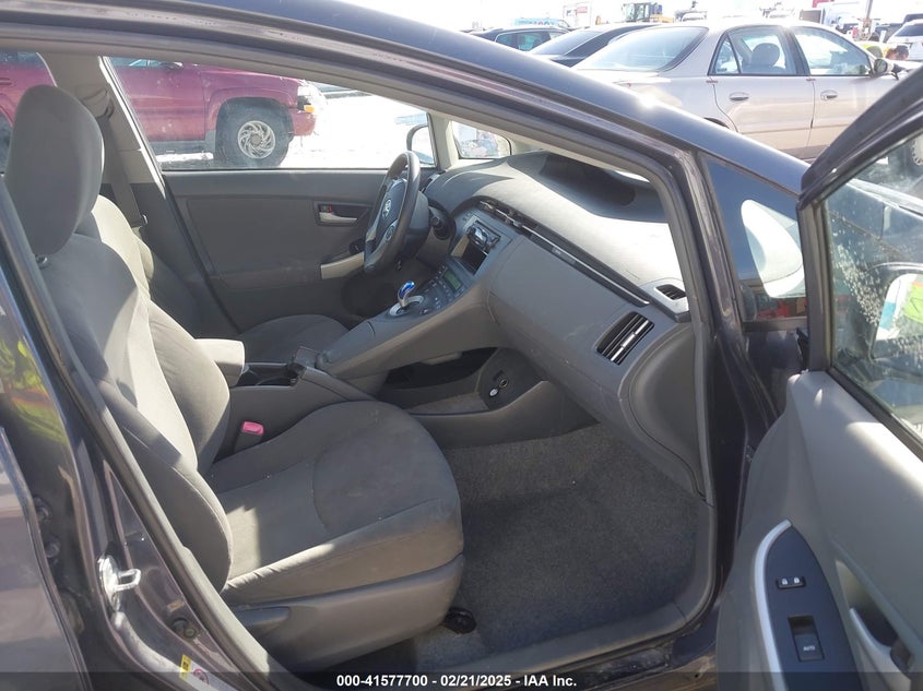 2011 TOYOTA PRIUS VIN: JTDKN3DU4B0266777