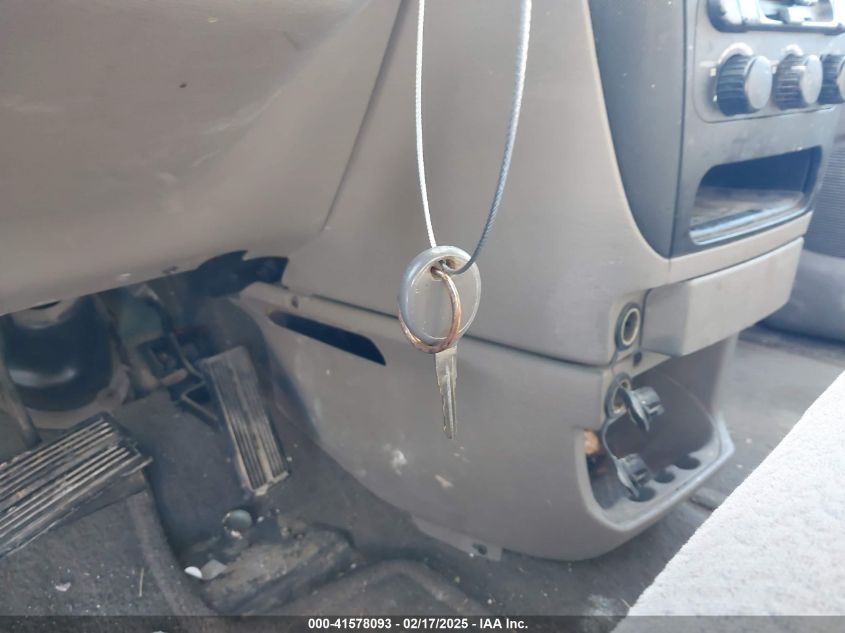 2002 Dodge Grand Caravan Sport VIN: 2B4GP44R22R711781 Lot: 41578093