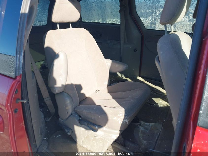 2002 Dodge Grand Caravan Sport VIN: 2B4GP44R22R711781 Lot: 41578093