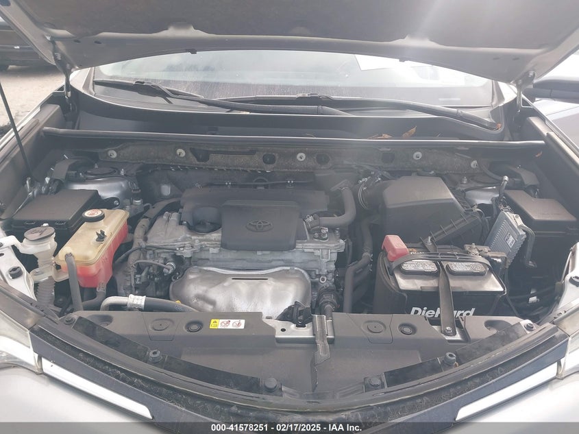 2018 TOYOTA RAV4 ADVENTURE/XLE - JTMWFREV3JJ185898