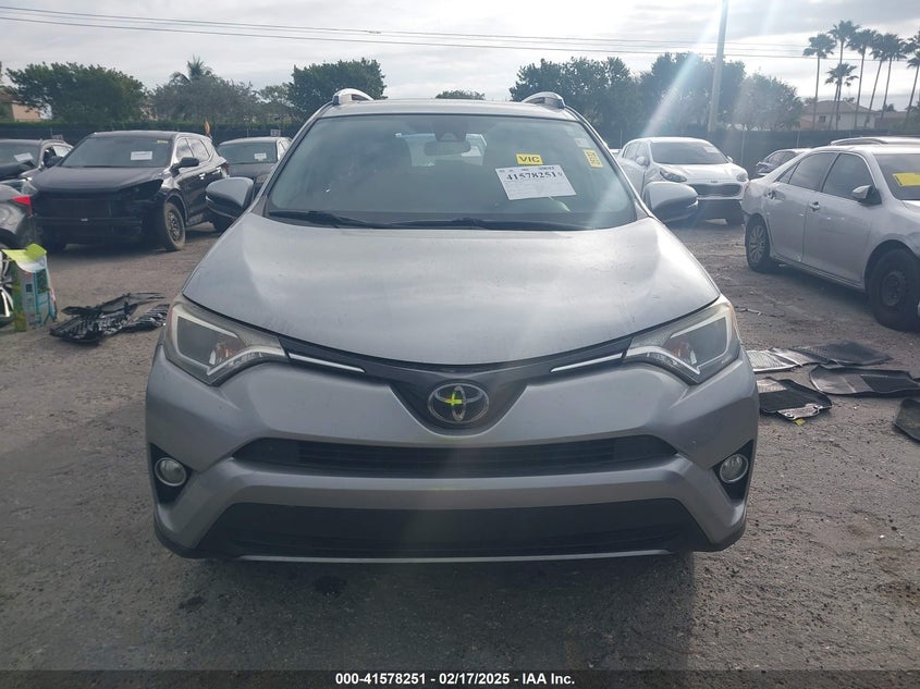 2018 TOYOTA RAV4 ADVENTURE/XLE - JTMWFREV3JJ185898