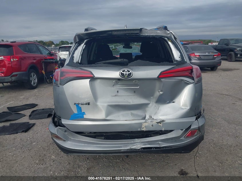 2018 TOYOTA RAV4 ADVENTURE/XLE - JTMWFREV3JJ185898