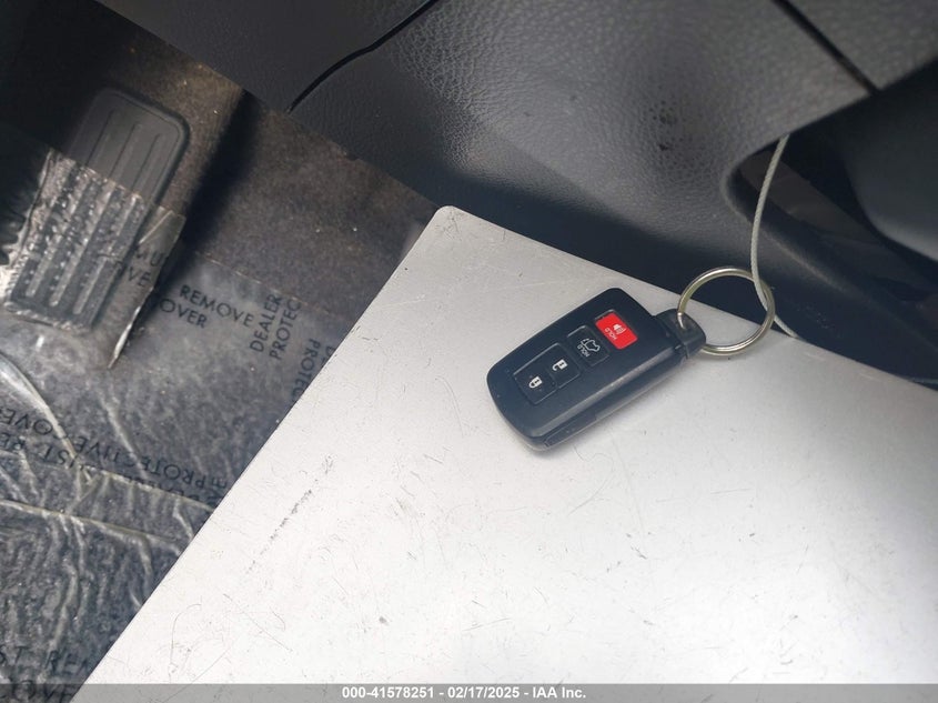 2018 TOYOTA RAV4 ADVENTURE/XLE - JTMWFREV3JJ185898