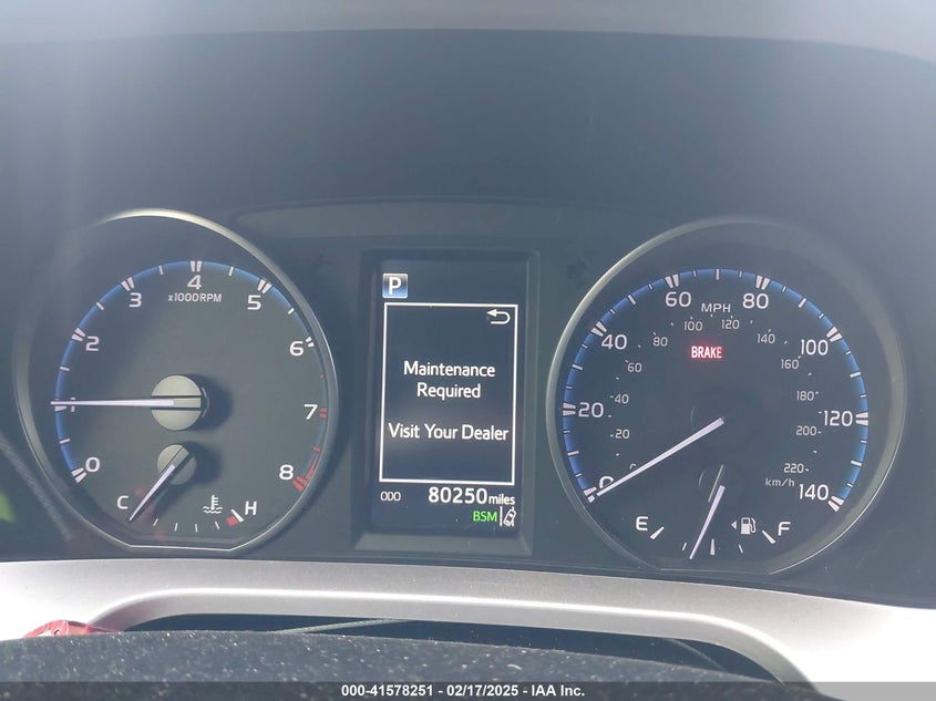 2018 TOYOTA RAV4 ADVENTURE/XLE - JTMWFREV3JJ185898