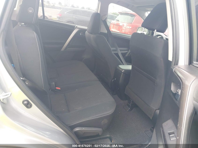 2018 TOYOTA RAV4 ADVENTURE/XLE - JTMWFREV3JJ185898