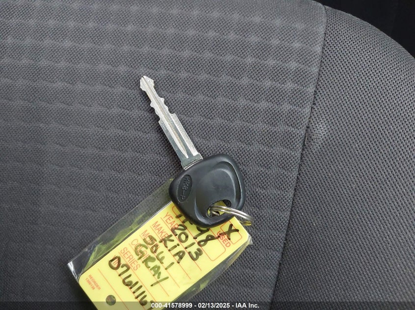 2013 KIA SOUL VIN: KNDJT2A51D7611167