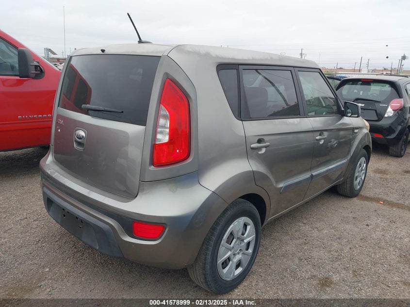 2013 KIA SOUL VIN: KNDJT2A51D7611167